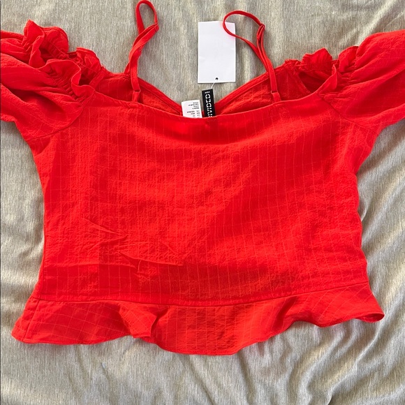 Red Off-Shoulder Top - Picture 4 of 6